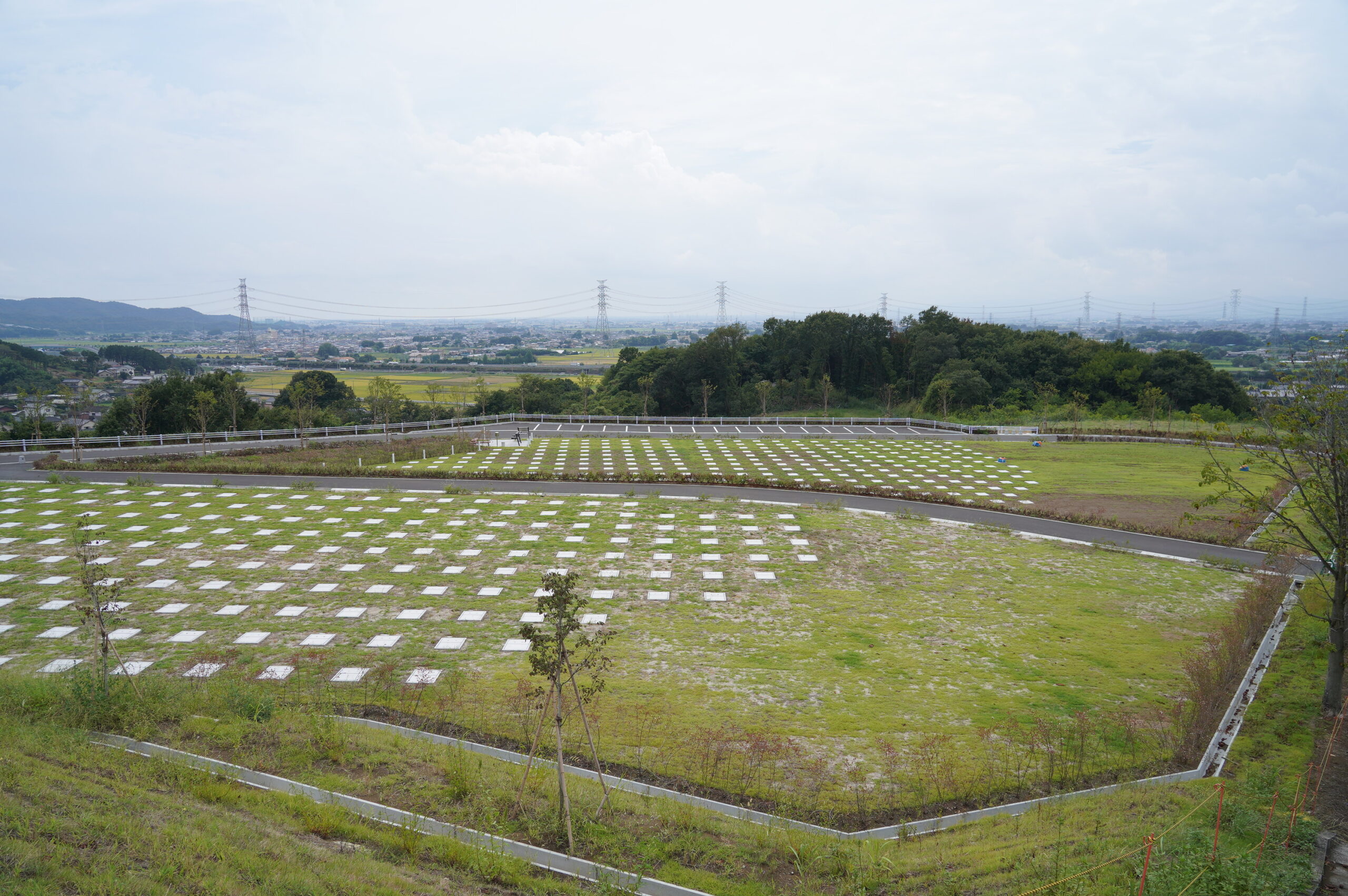 八王子山公園墓地　令和７年９月　新区画の様子