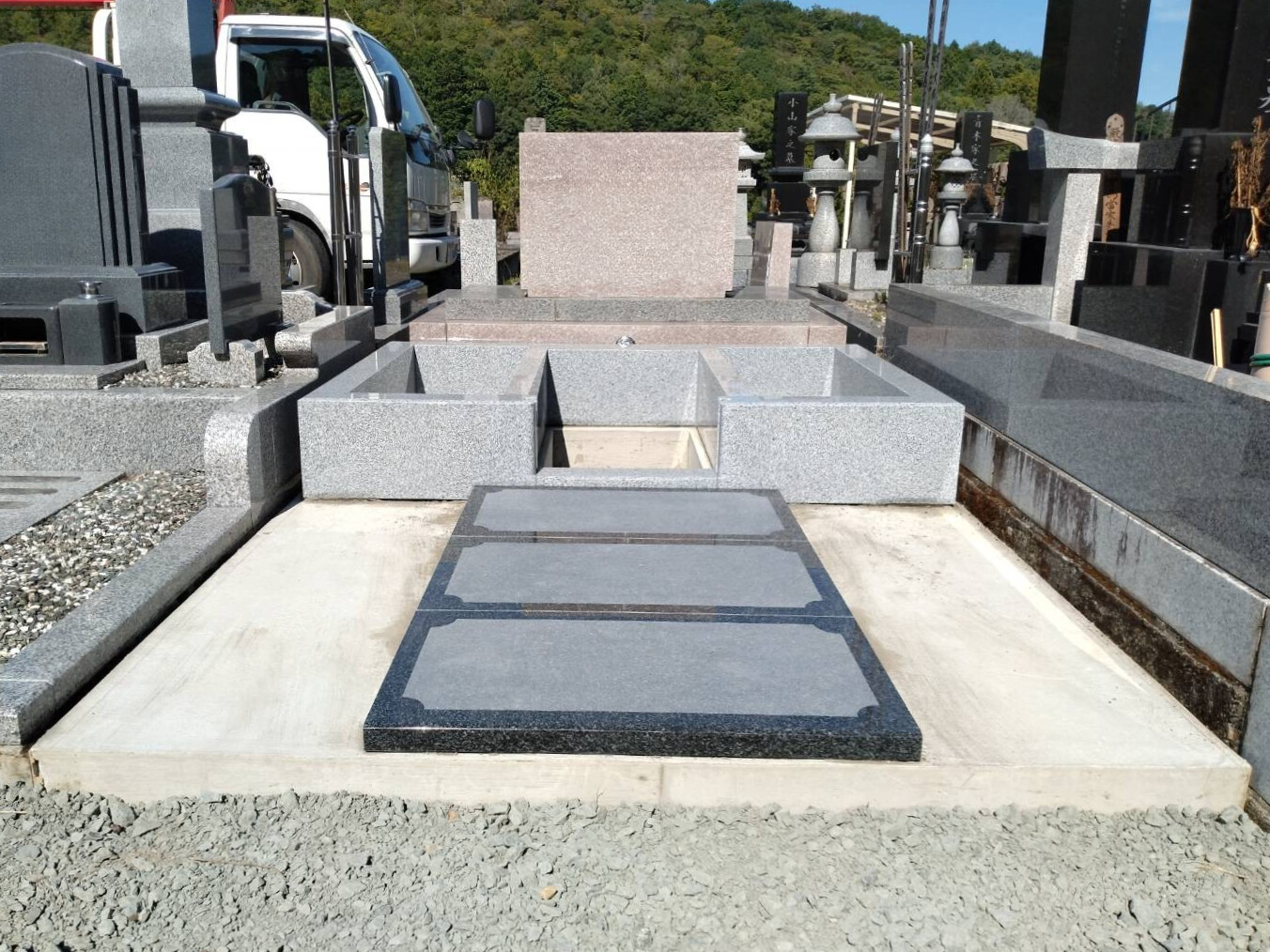 敷石施工の様子