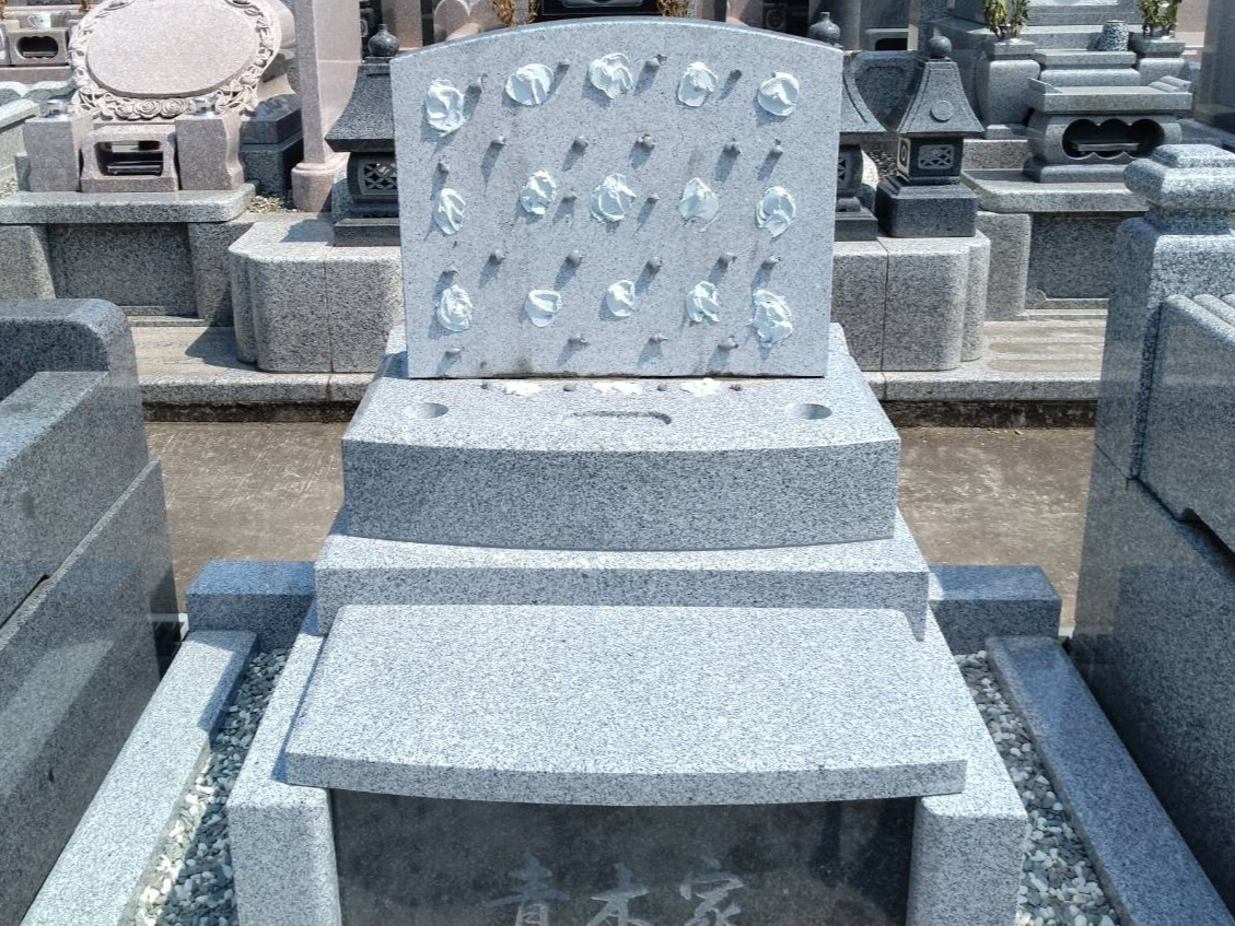 竿石建立の様子