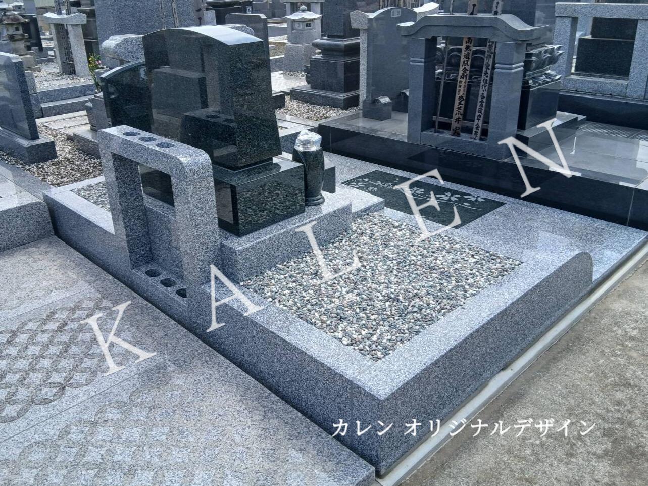 施工事例】黒色石材を使用した洋風墓石 群馬県板倉町実相寺様 葭葉家