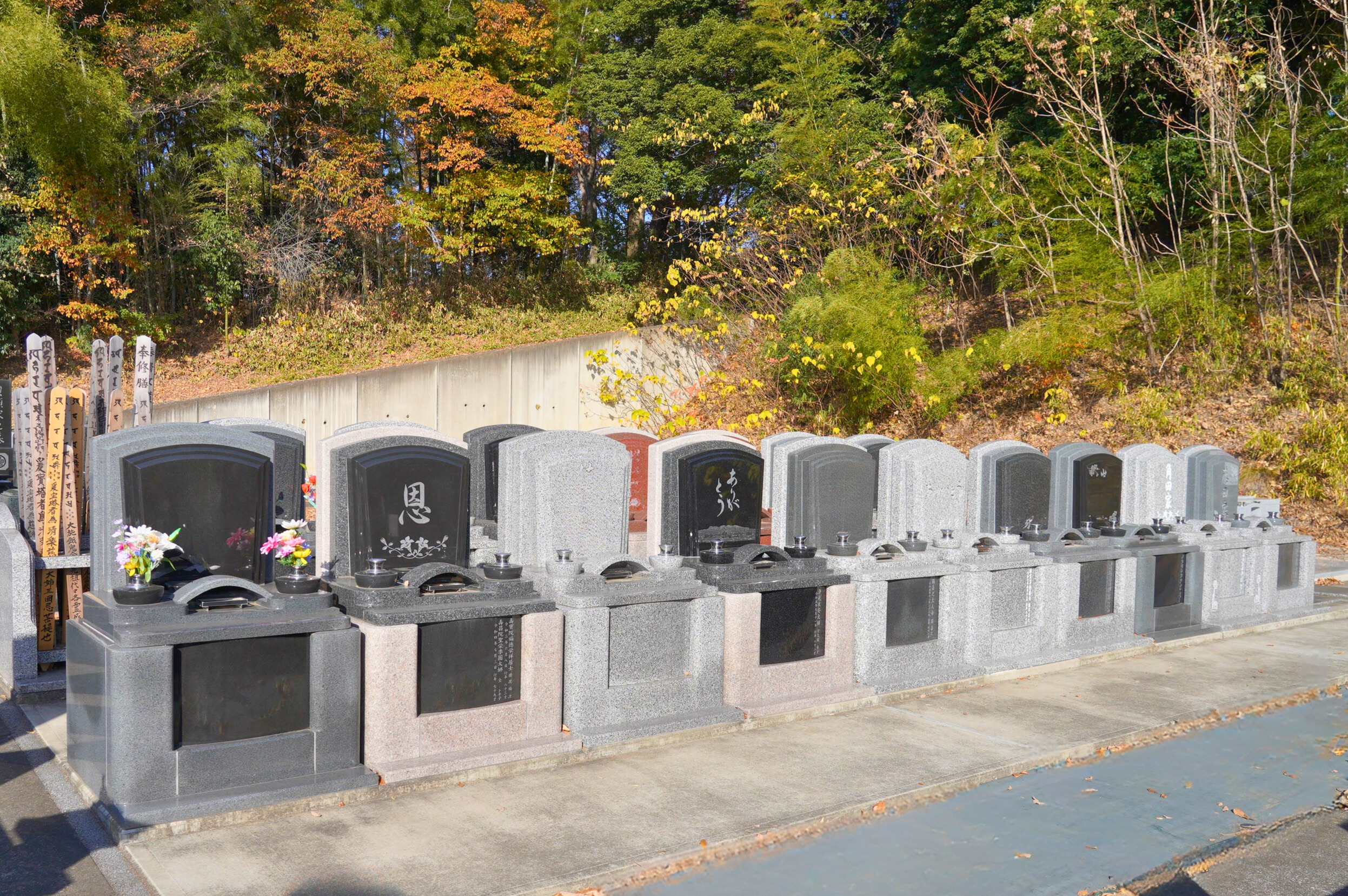 石山霊園 特別区画(墓石のカレン限定)の様子