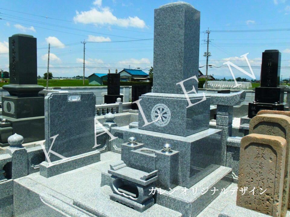 国産最高級庵治石を使用した和型墓石