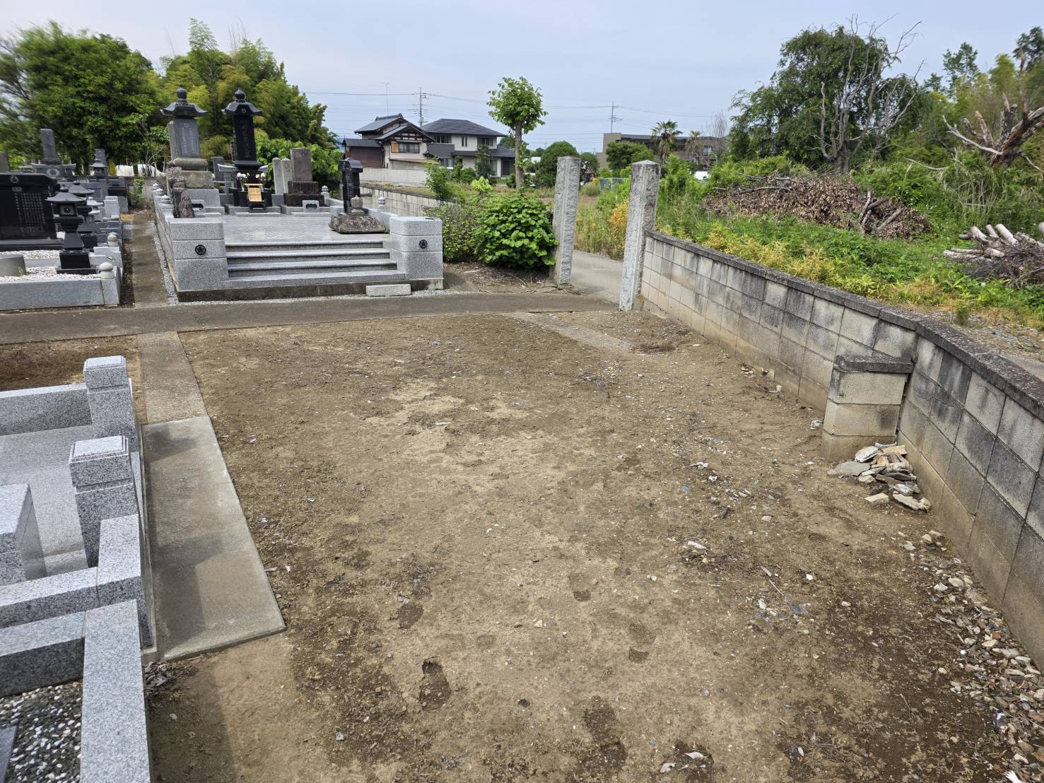 墓石建立前の墓地の様子