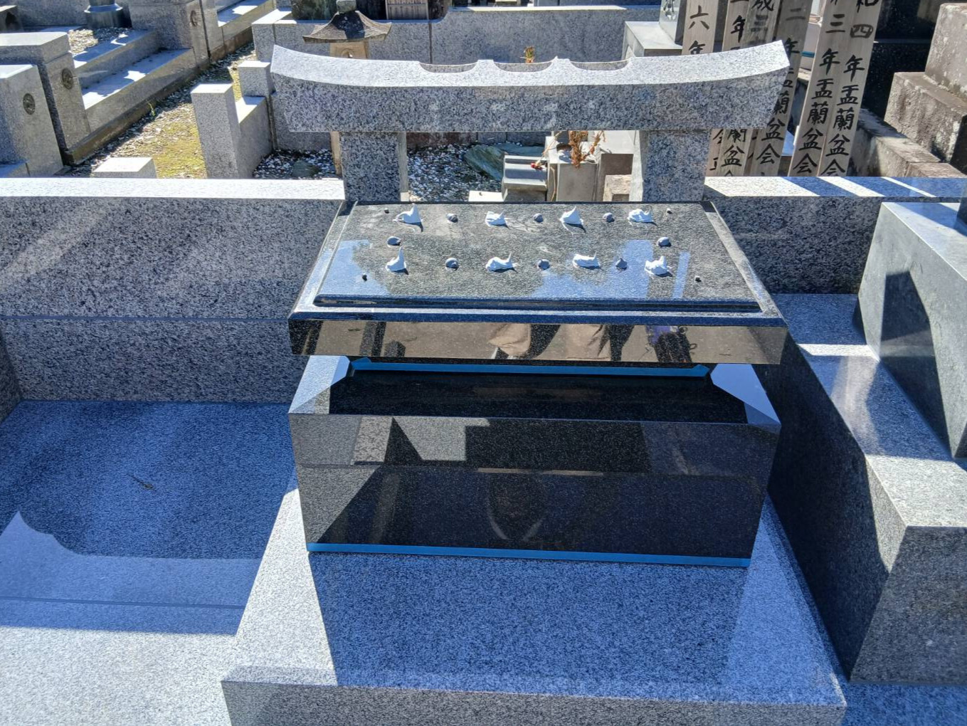 墓石施工の様子