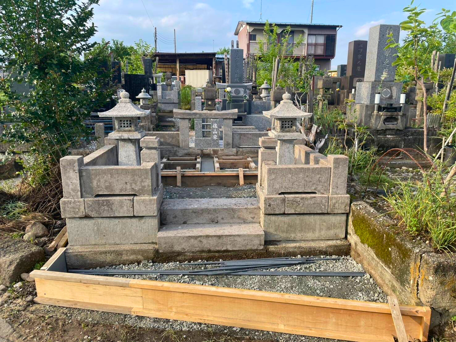 基礎工事の様子（墓地手前・カロート）