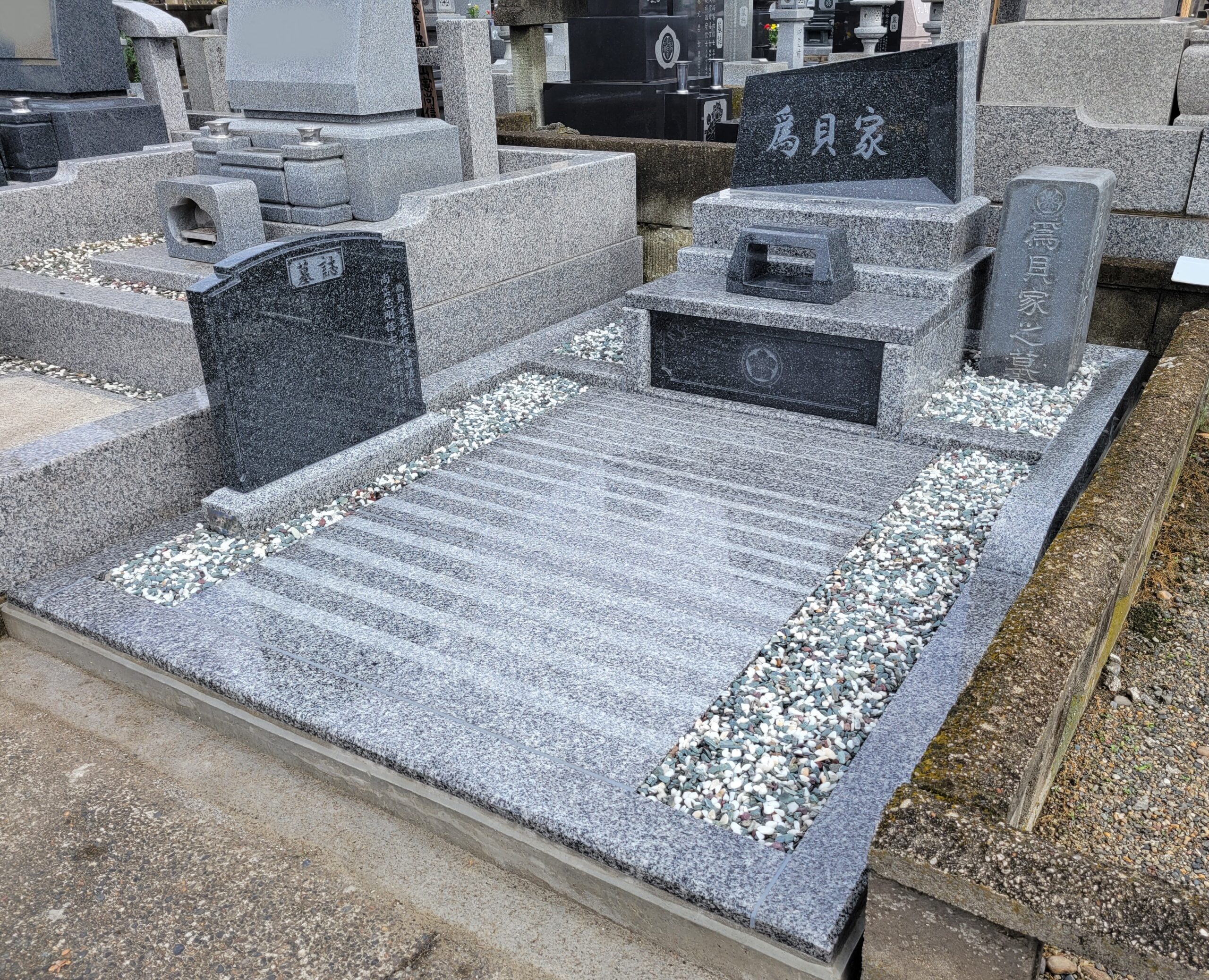 ご施主様がデザインをされたカスタム墓石（栃木県足利市）