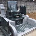お墓に刻む文字　栃木県で人気の文字は「絆」　おすすめのお墓デザインをご紹介します。
