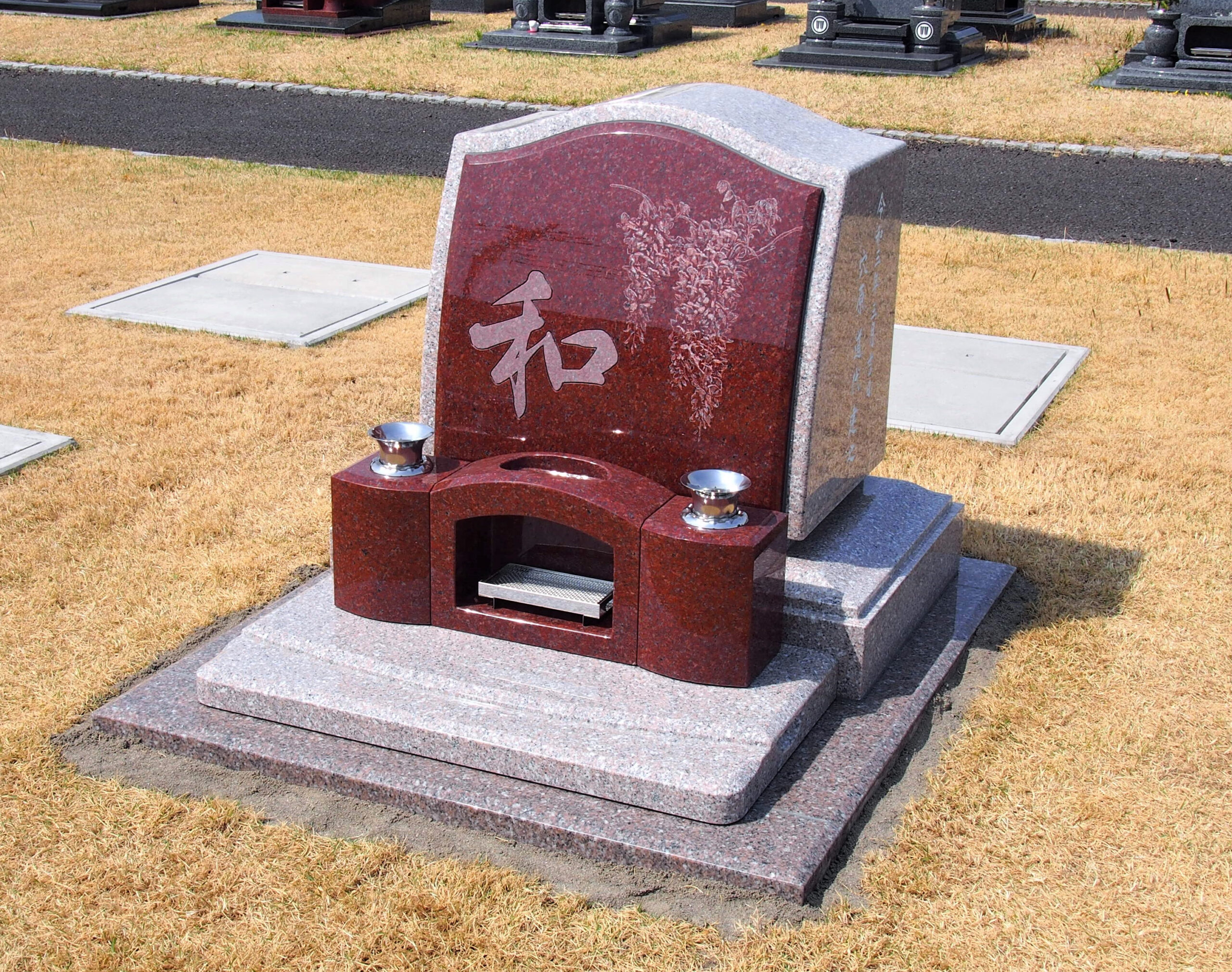 インペリアルレッドを使用したお墓　群馬県大泉町　墓石カレン施工